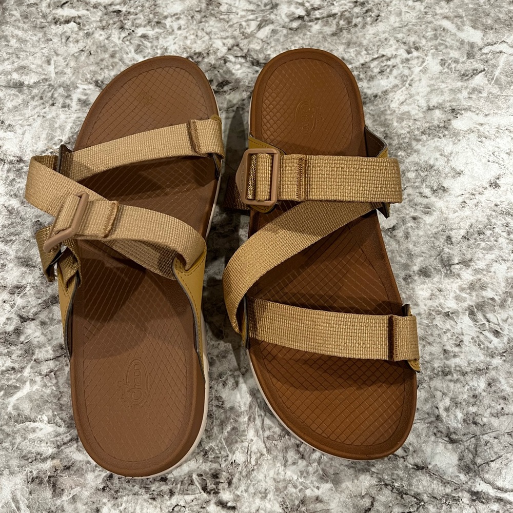 Chaco Lowdown sandal. Khaki… Like new!